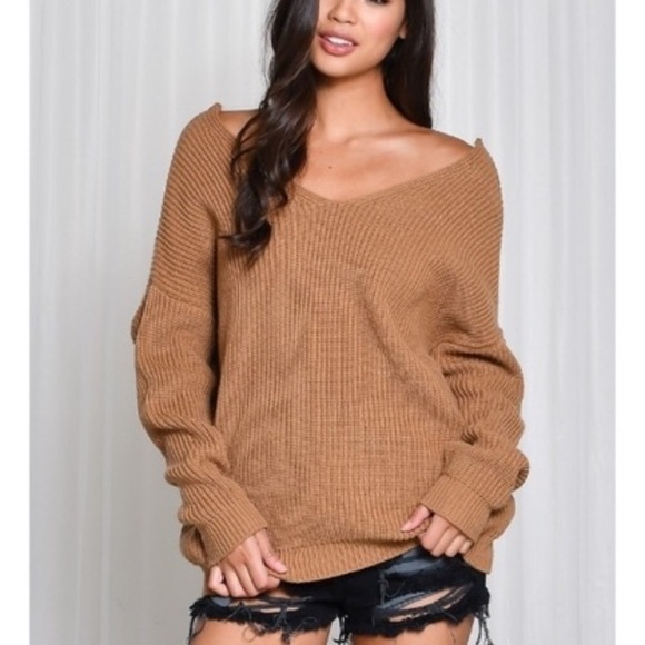 ONE LEFT! Twist Back Sweater - Picture 3 of 3